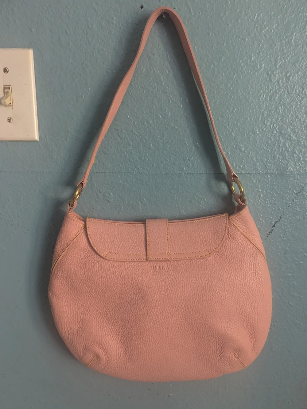 Furla Dusty Pink Pebbled Leather Shoulder Bag with Gold Rings - Picture 3 of 6